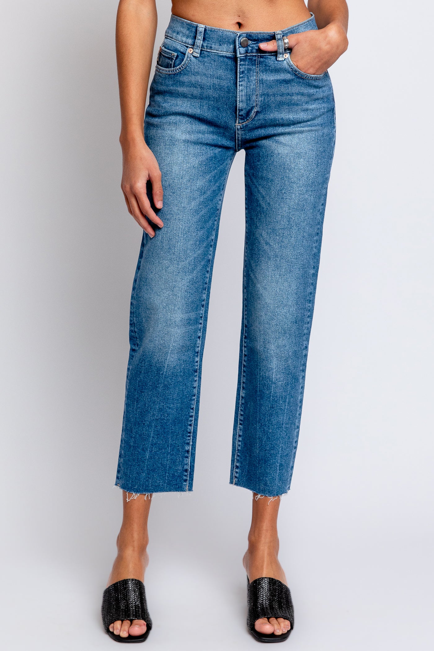 DL1961 Mara Straight Instasculpt Ankle