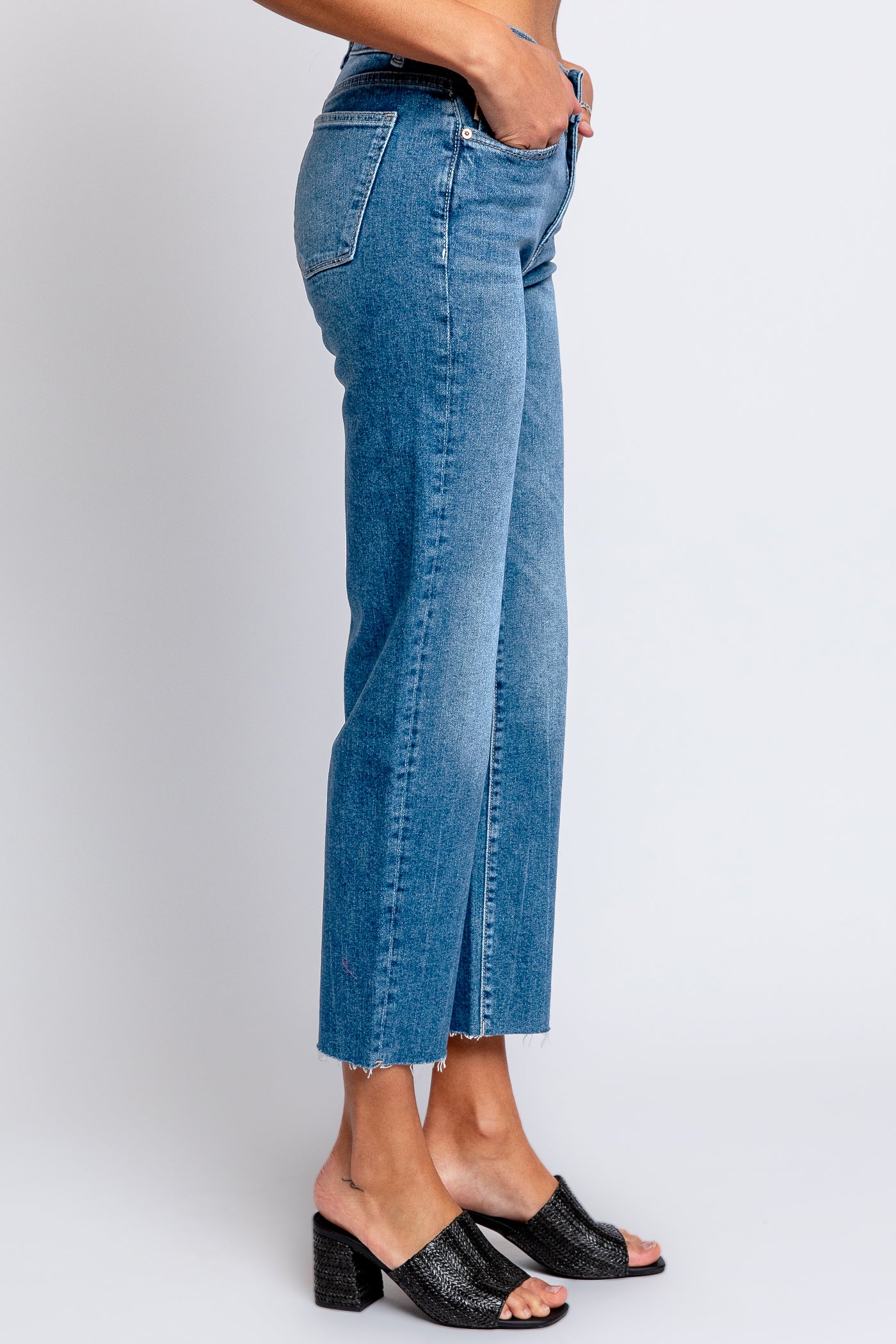 DL1961 Mara Straight Instasculpt Ankle