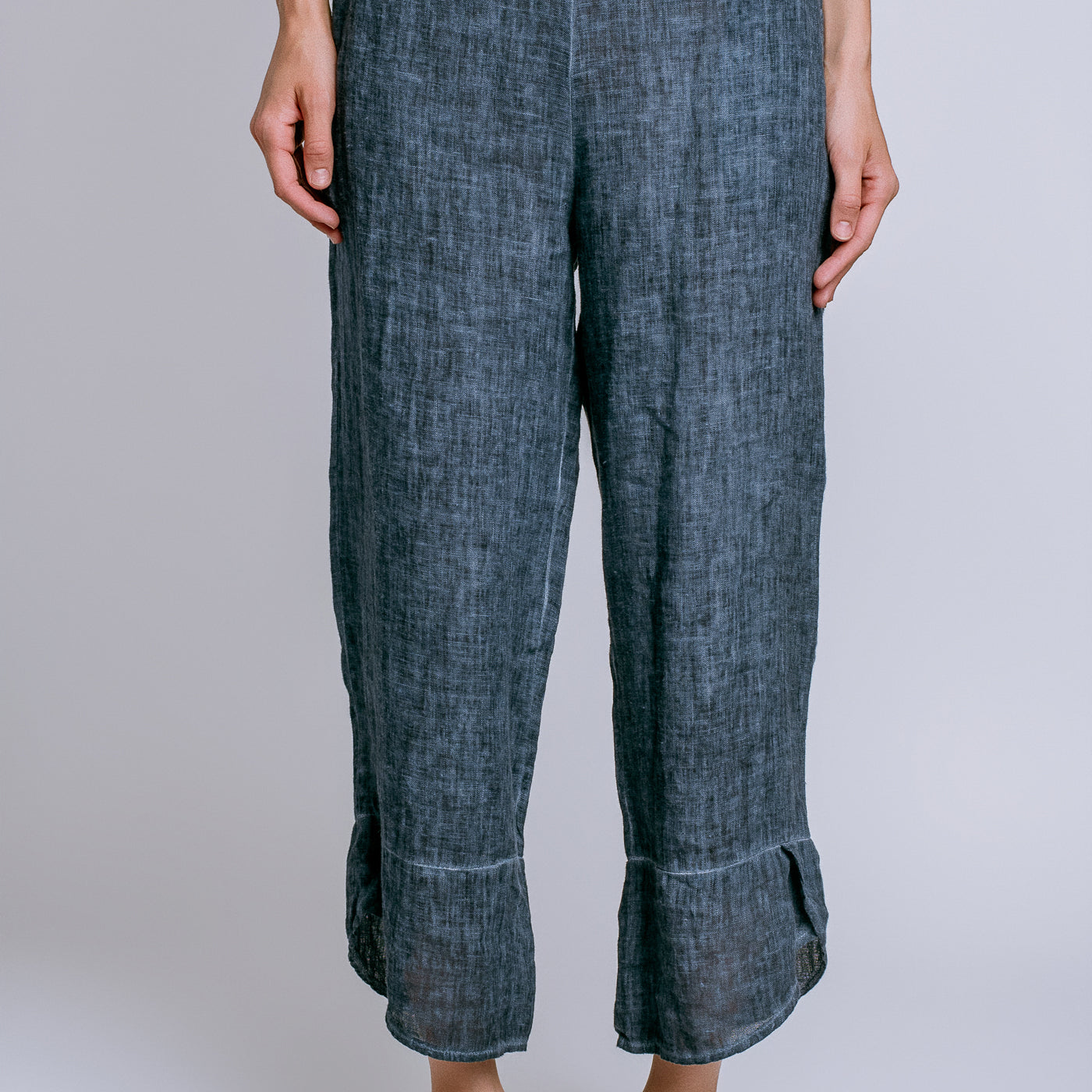 Inizio Solid Wrap Pant