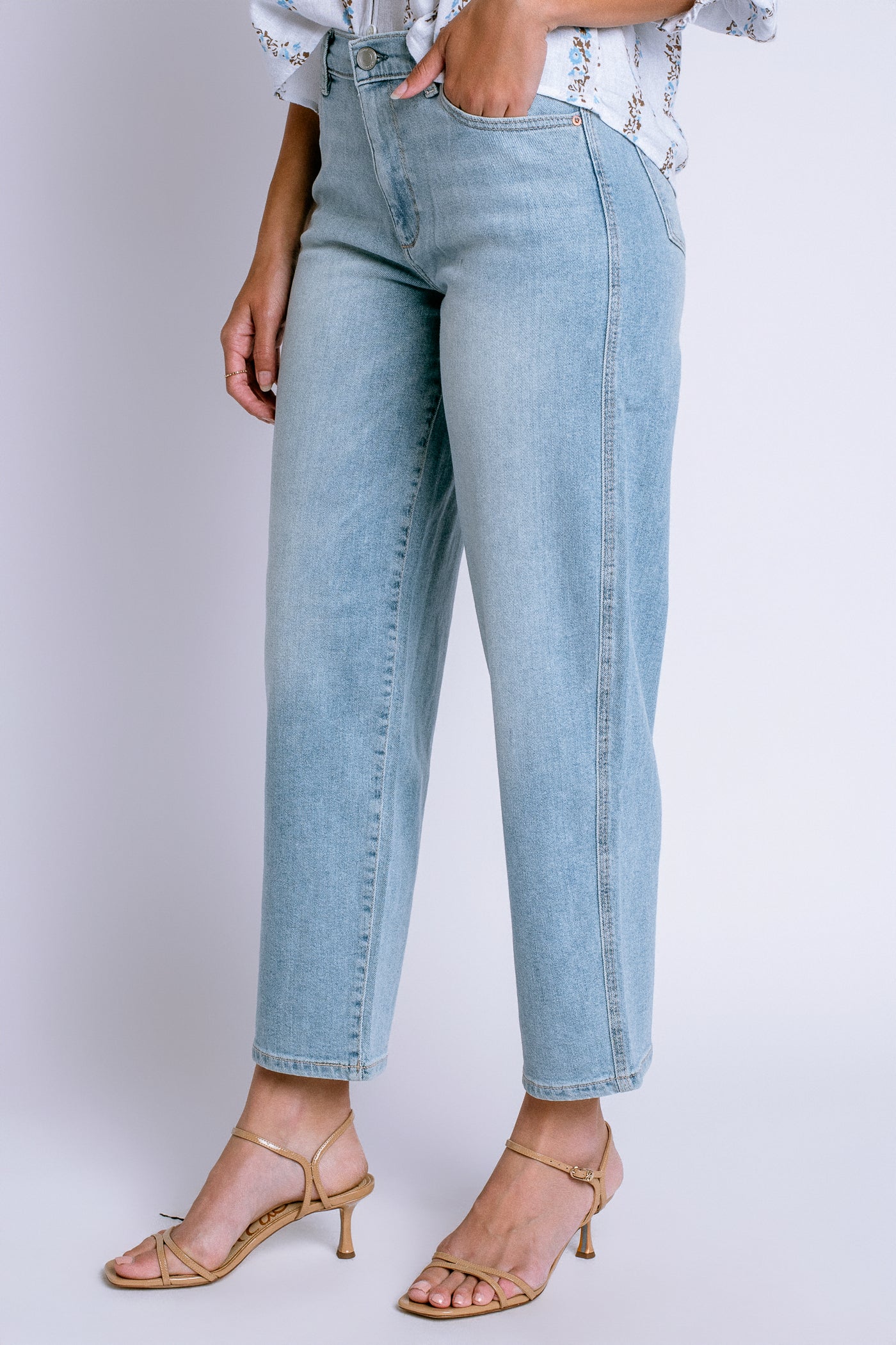 DL1961 Thea Boyfriend Relaxed Tapered