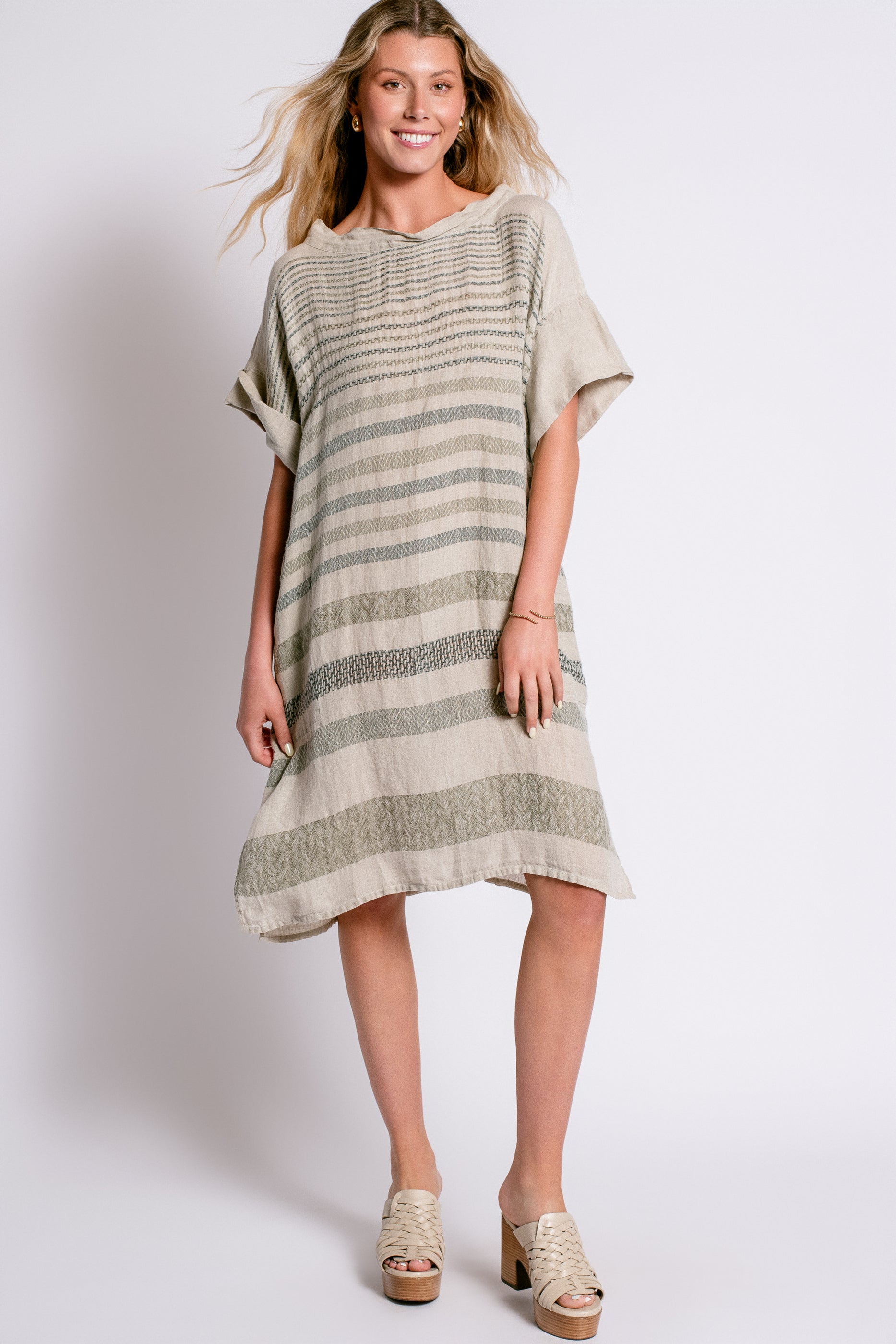 bottega linen dress Bottega Veneta Grainy Viscose And Linen Fit-And-Flare Midi Dress