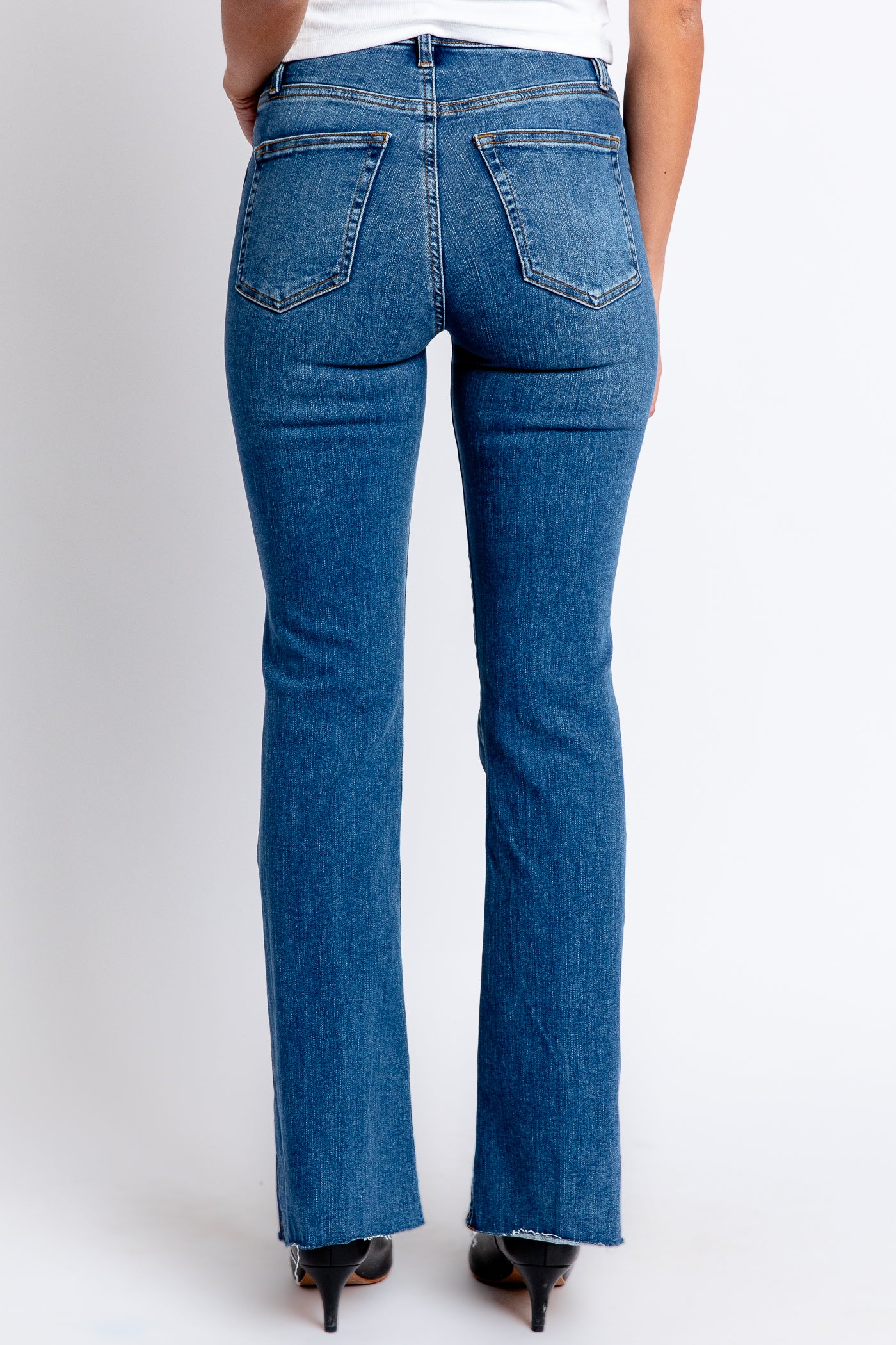 FRAME Le Easy Flare Raw Fray Outseam Insert
