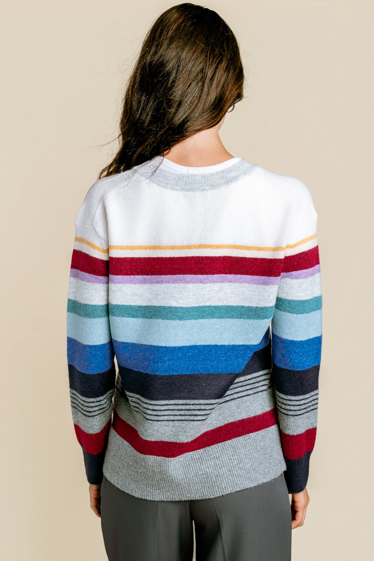 Jane Relaxed V-Neck Pullover