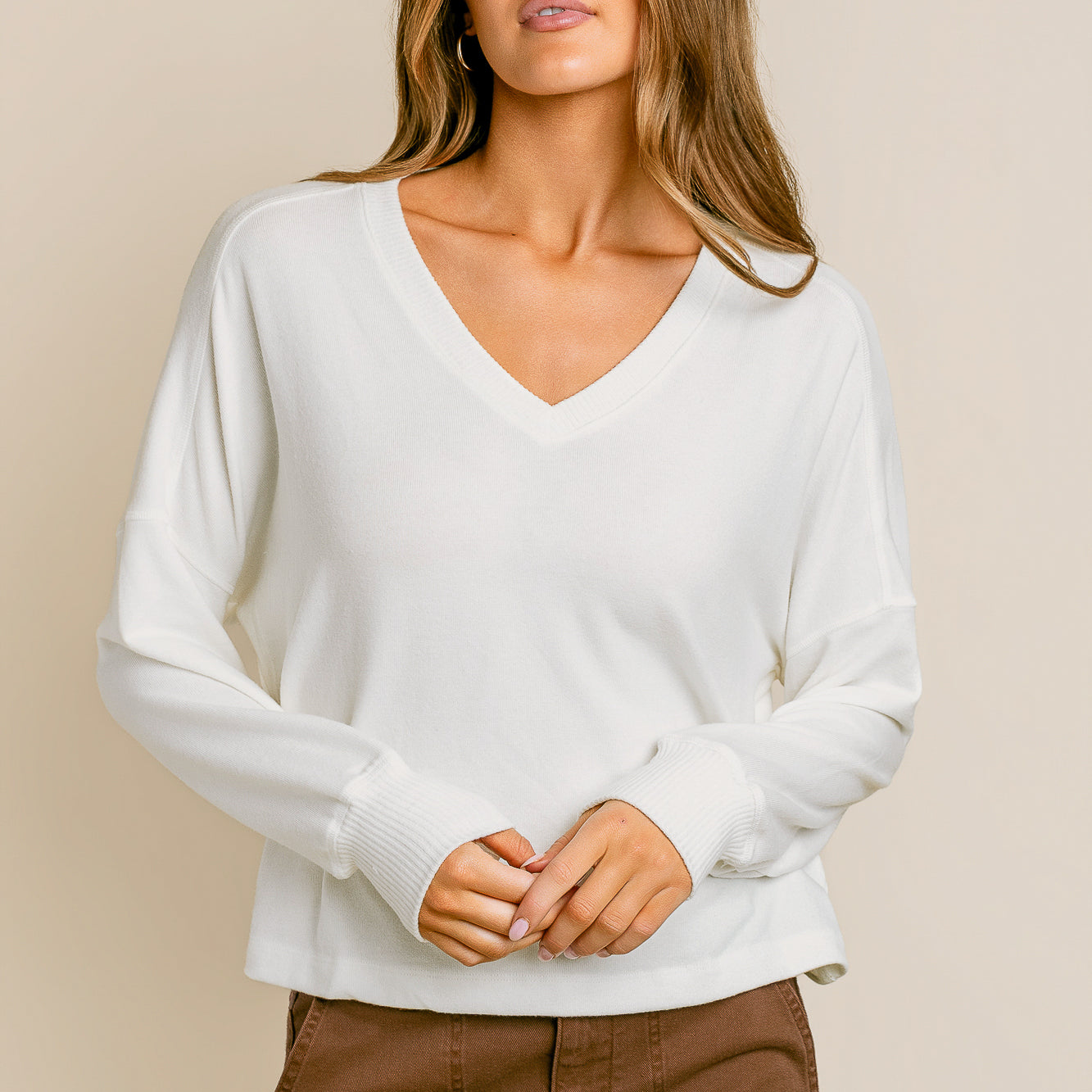 Vic Relaxed V-Neck Pullover