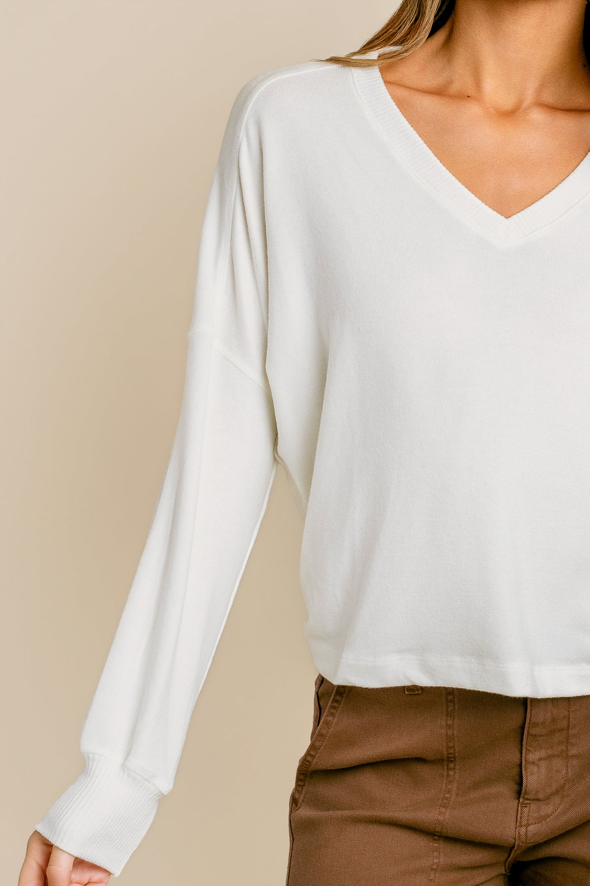 Vic Relaxed V-Neck Pullover