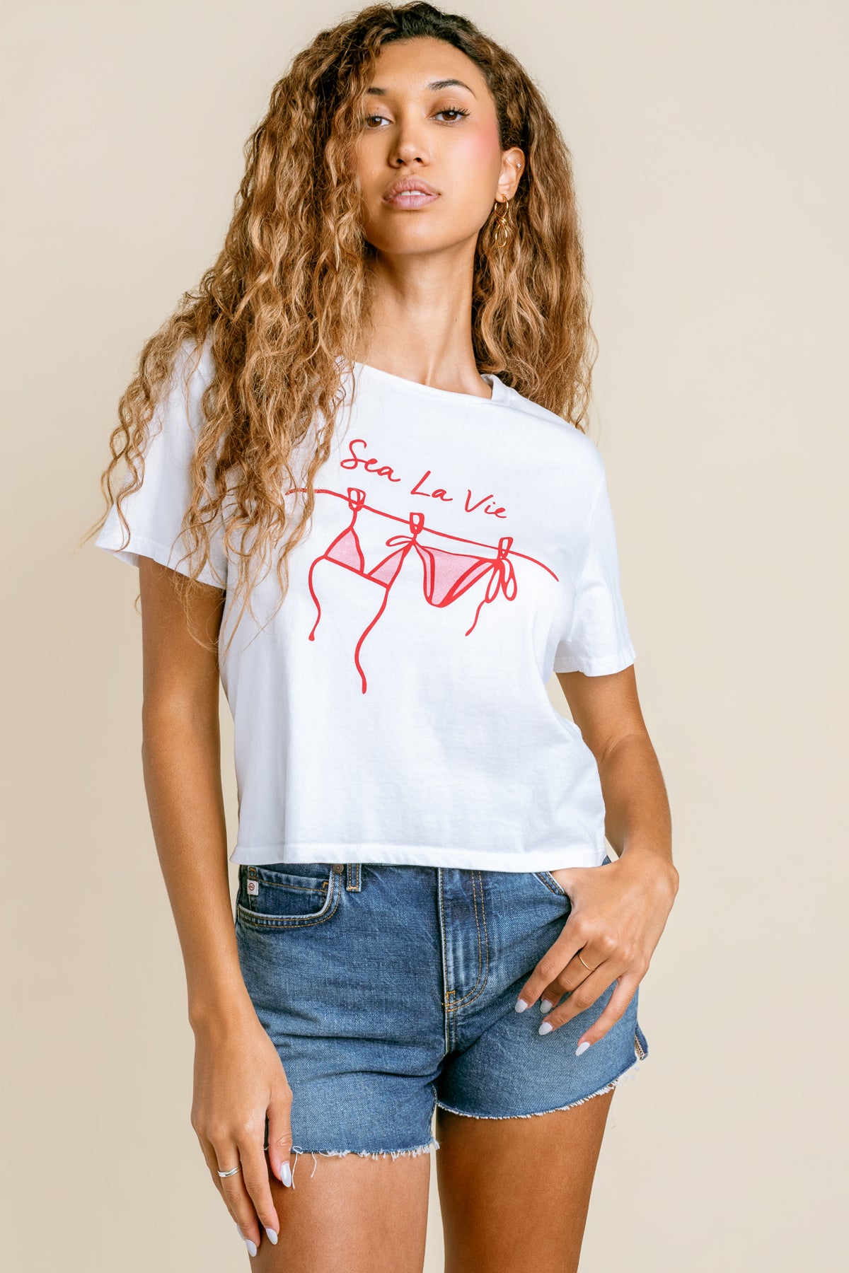 Sunny Somewhere Sea La Vie Everyday Tee