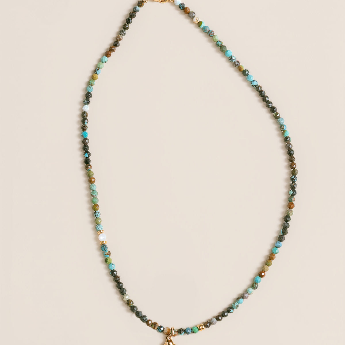 Lisa Marie Jewelry Mother of Pearl Flower, Turquoise Short Necklace