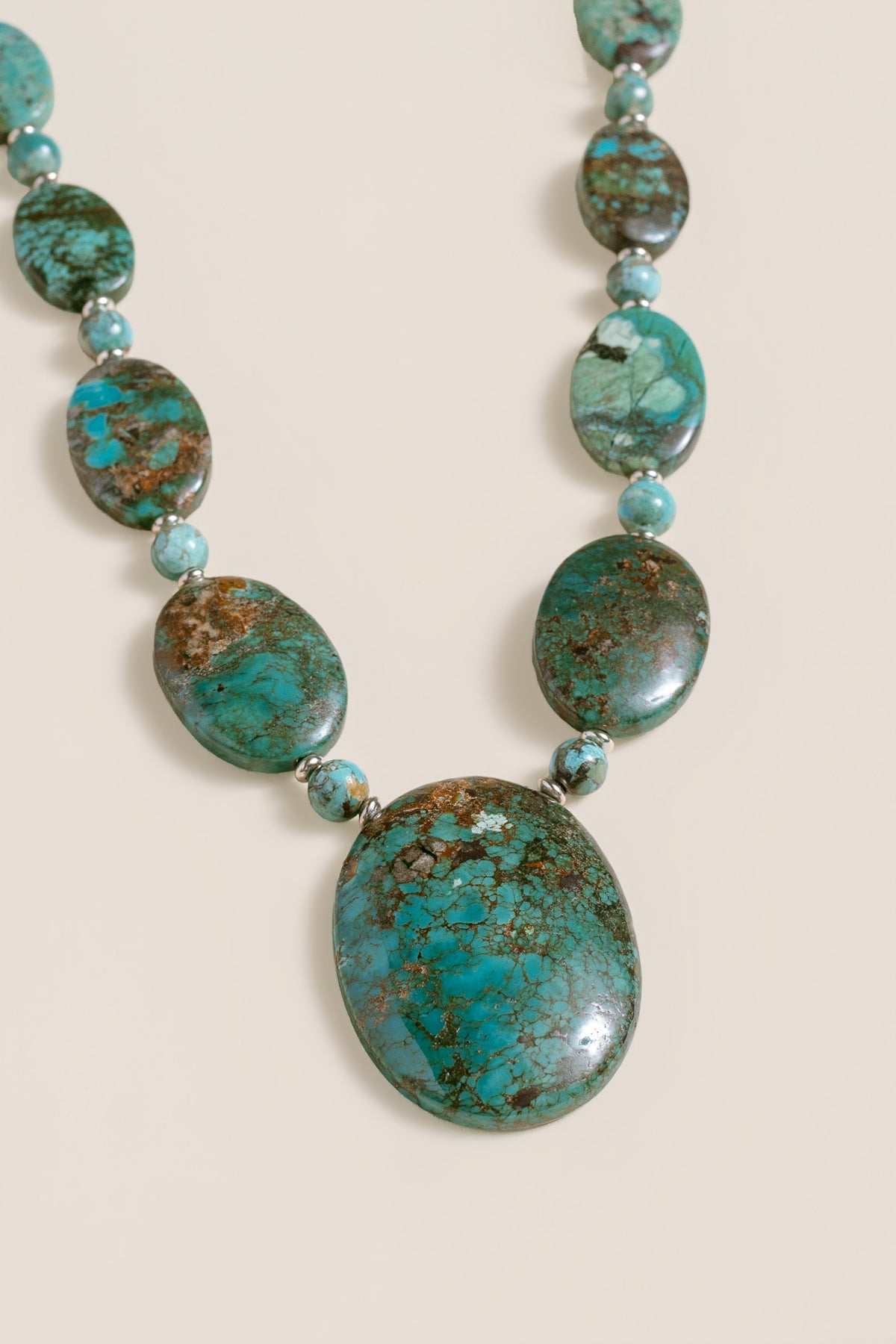 Lisa Marie Jewelry Turquoise Short Necklace