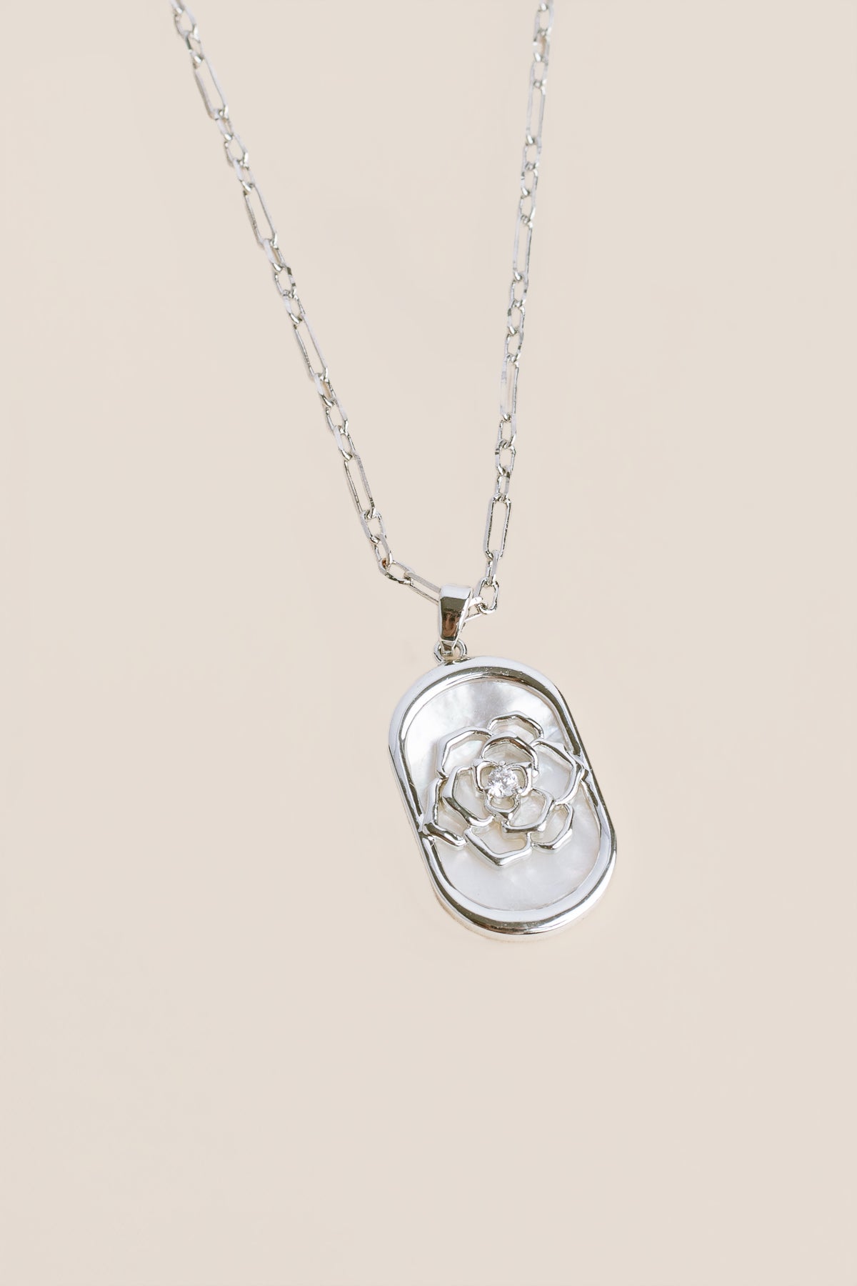 Flower MOP Necklace