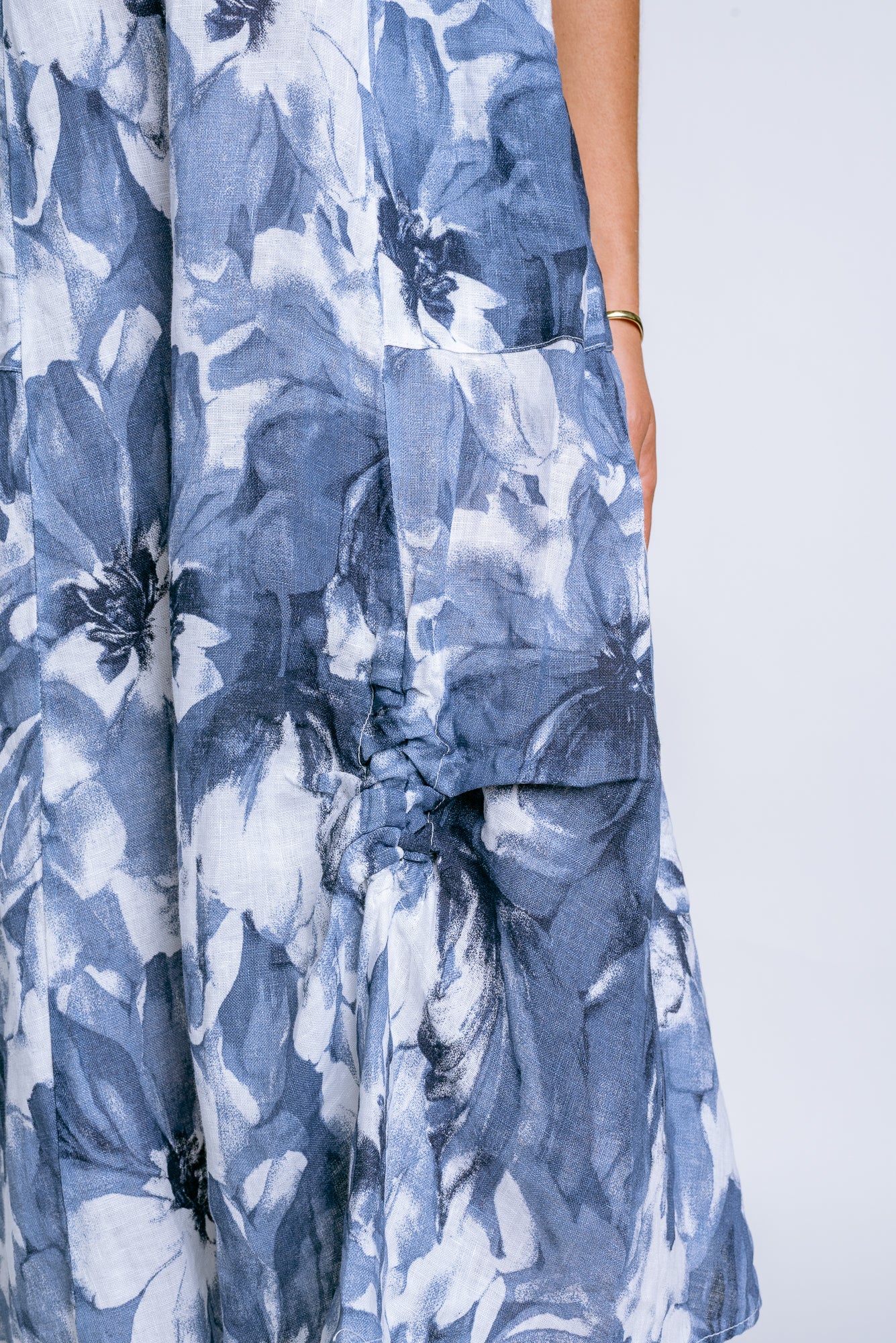 Inizio Gathered Linen Dress
