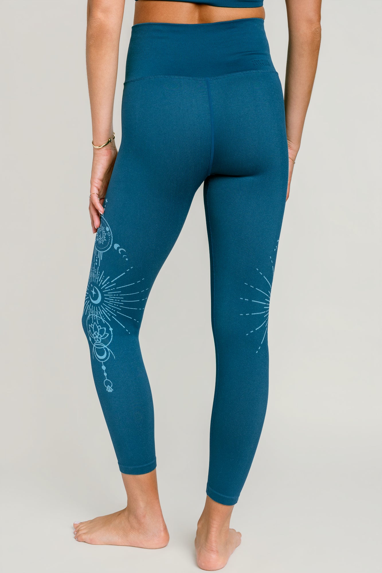 Spiritual Gangster Lunar Light Icon 7/8 Legging