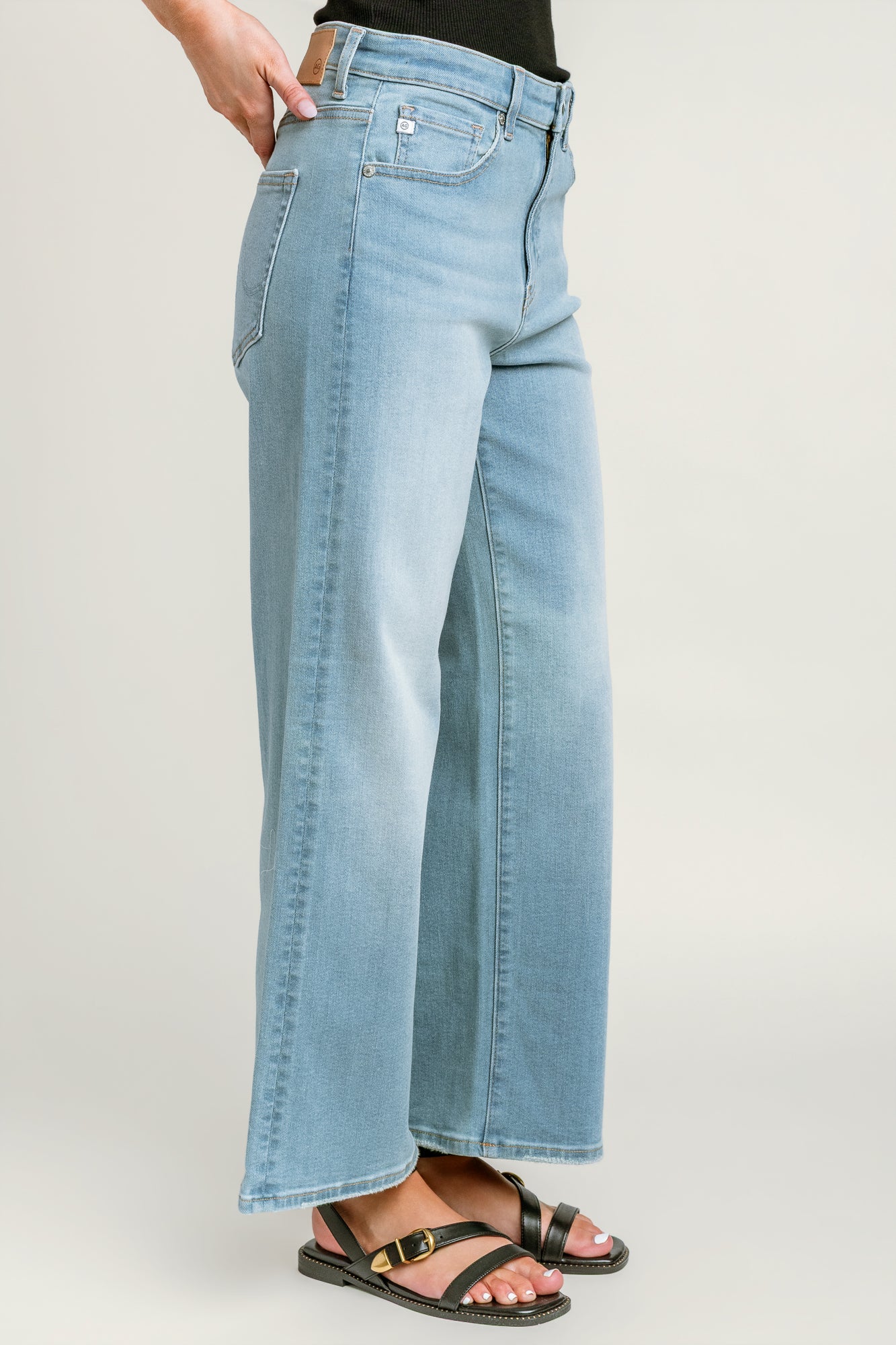 AG Jeans Saige Wide Leg Crop