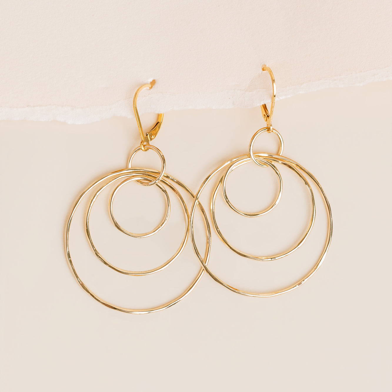Dangling Multi-Hoops