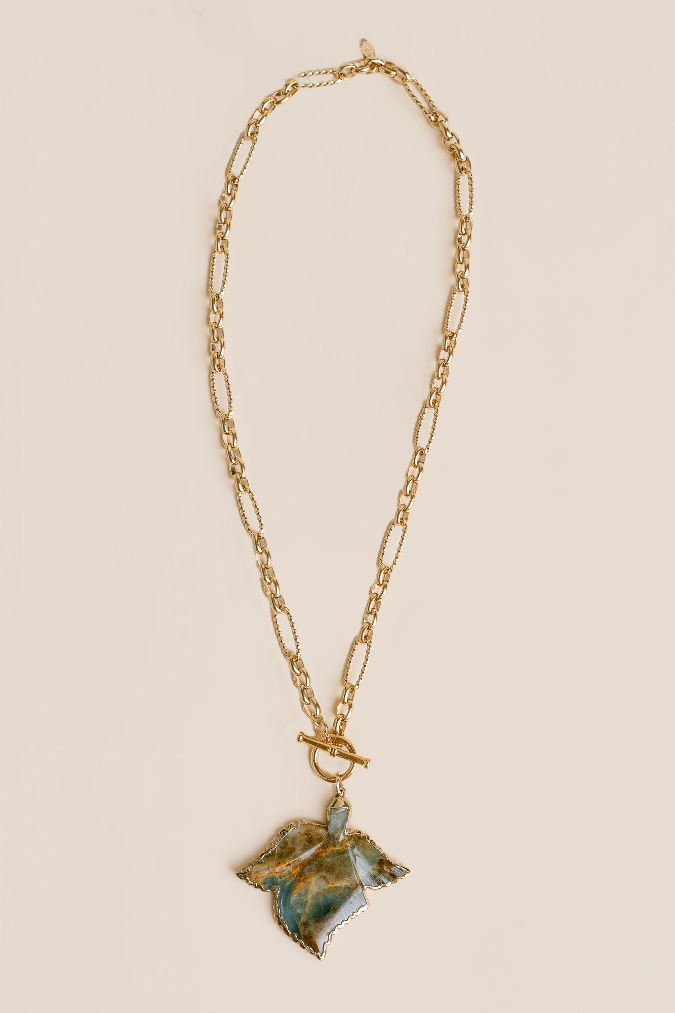 Agate Leaf Short Necklace