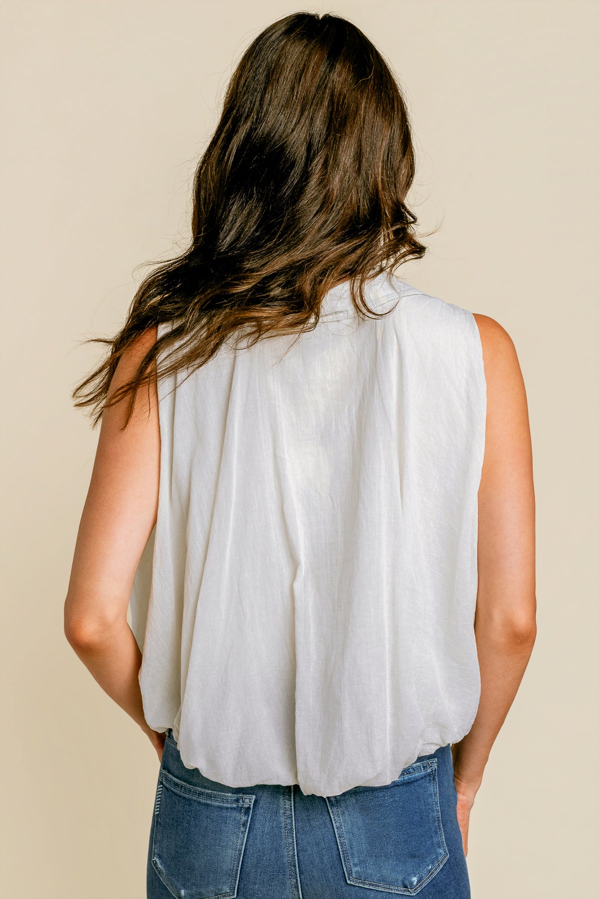 Sleeveless Collar Bubble Top