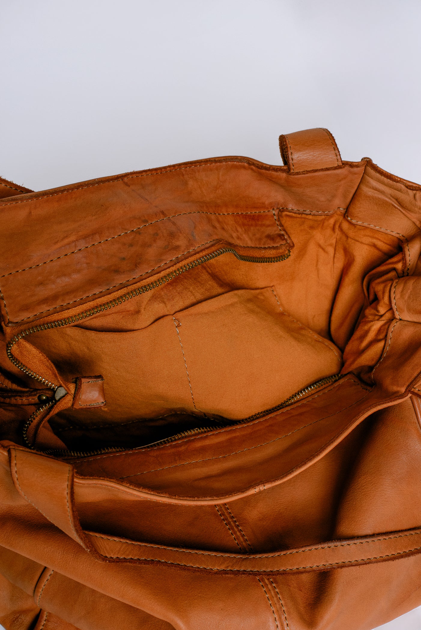 Milio Milano Distressed Leather Tote