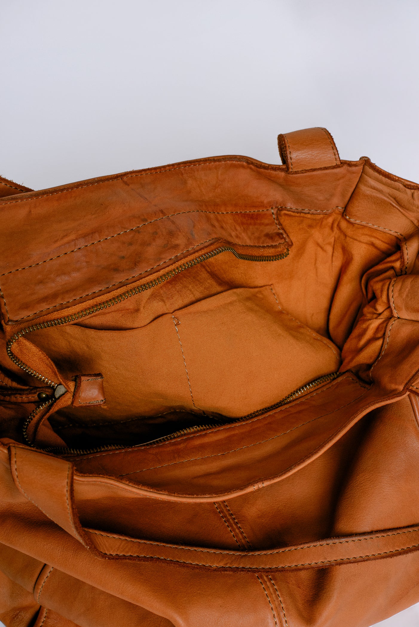 Milio Milano Distressed Leather Tote