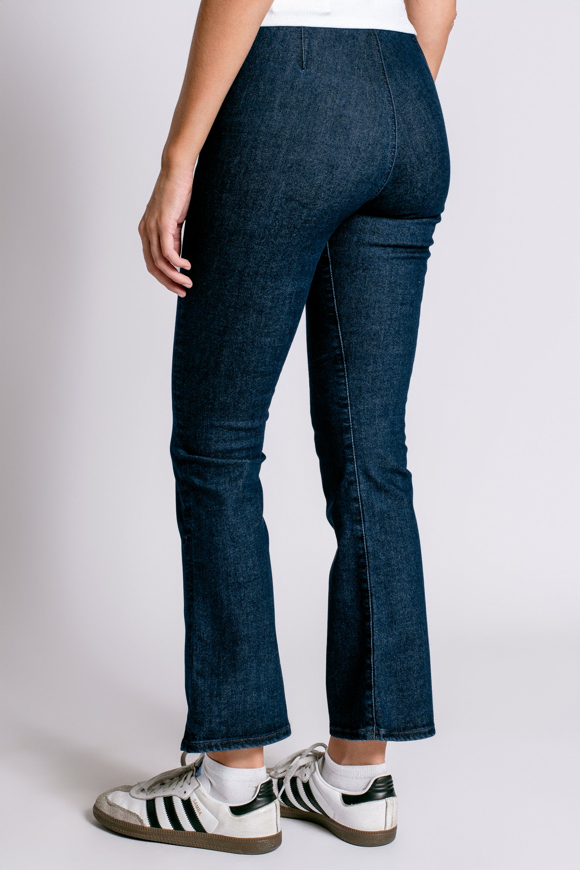 AG Jeans Farrah Boot Crop Pull-On