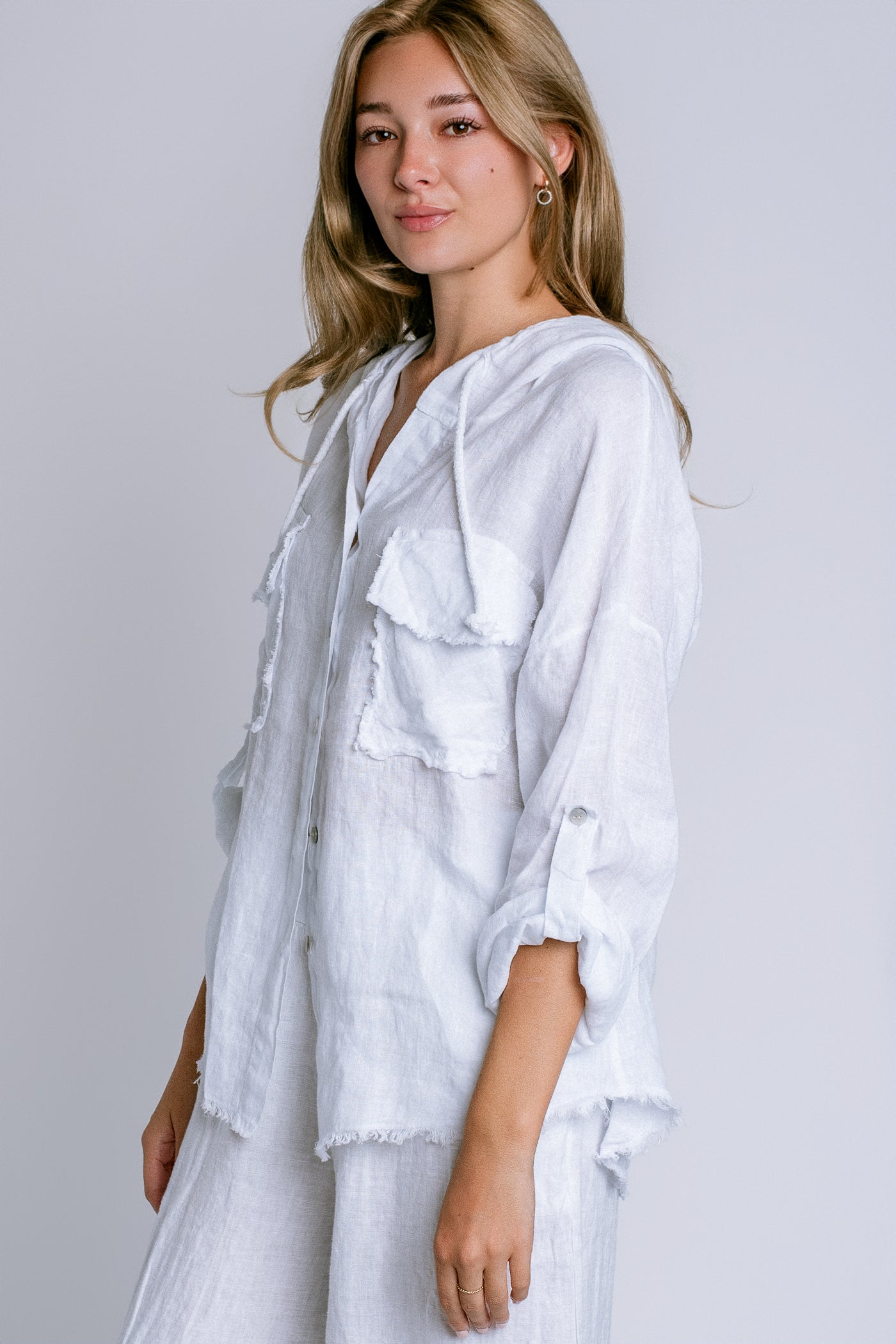 Milio Milano Fringe Hem Buttondown Linen Pullover