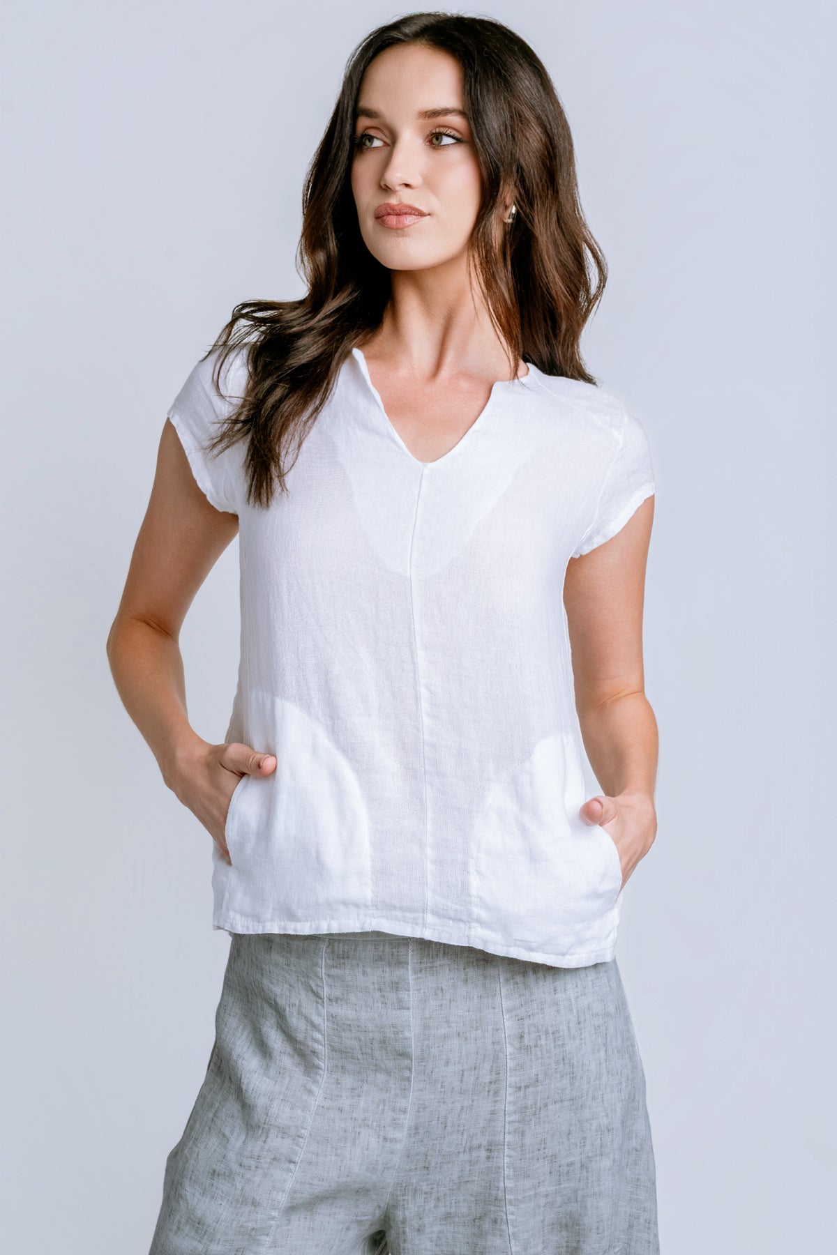 Inizio Linen Notch Neck Top