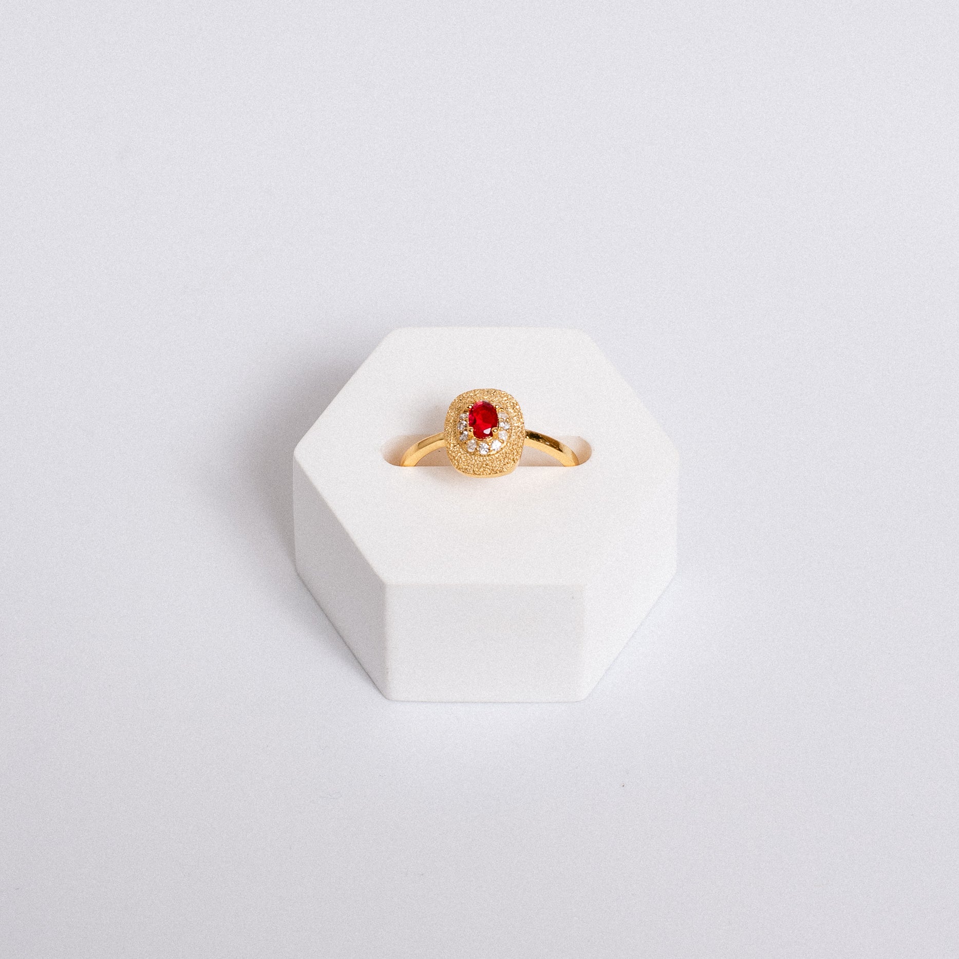 Sherwood Bridge Diamonds Berry Center Ring