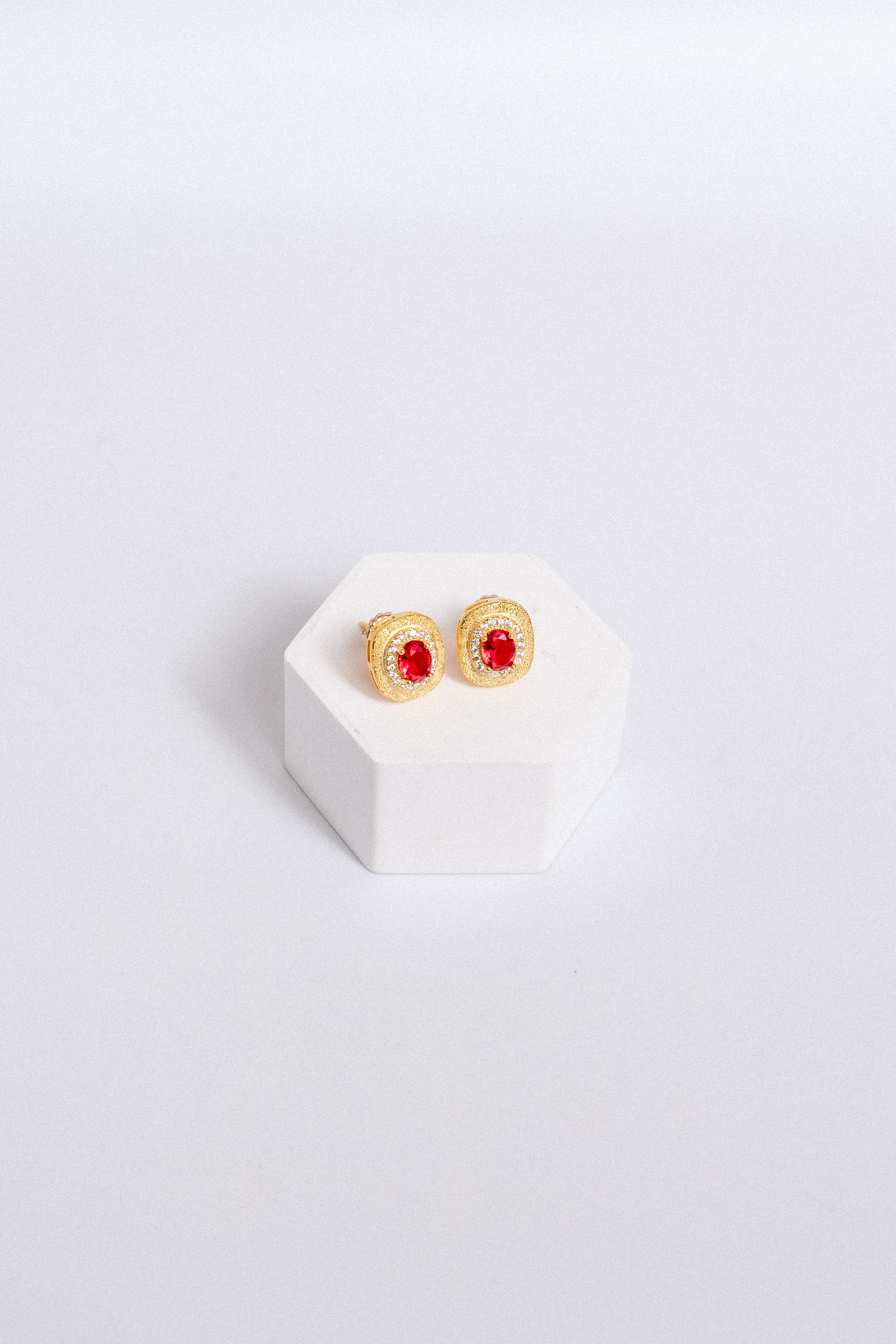 Sherwood Bridge Diamonds Berry Center Gold Studs