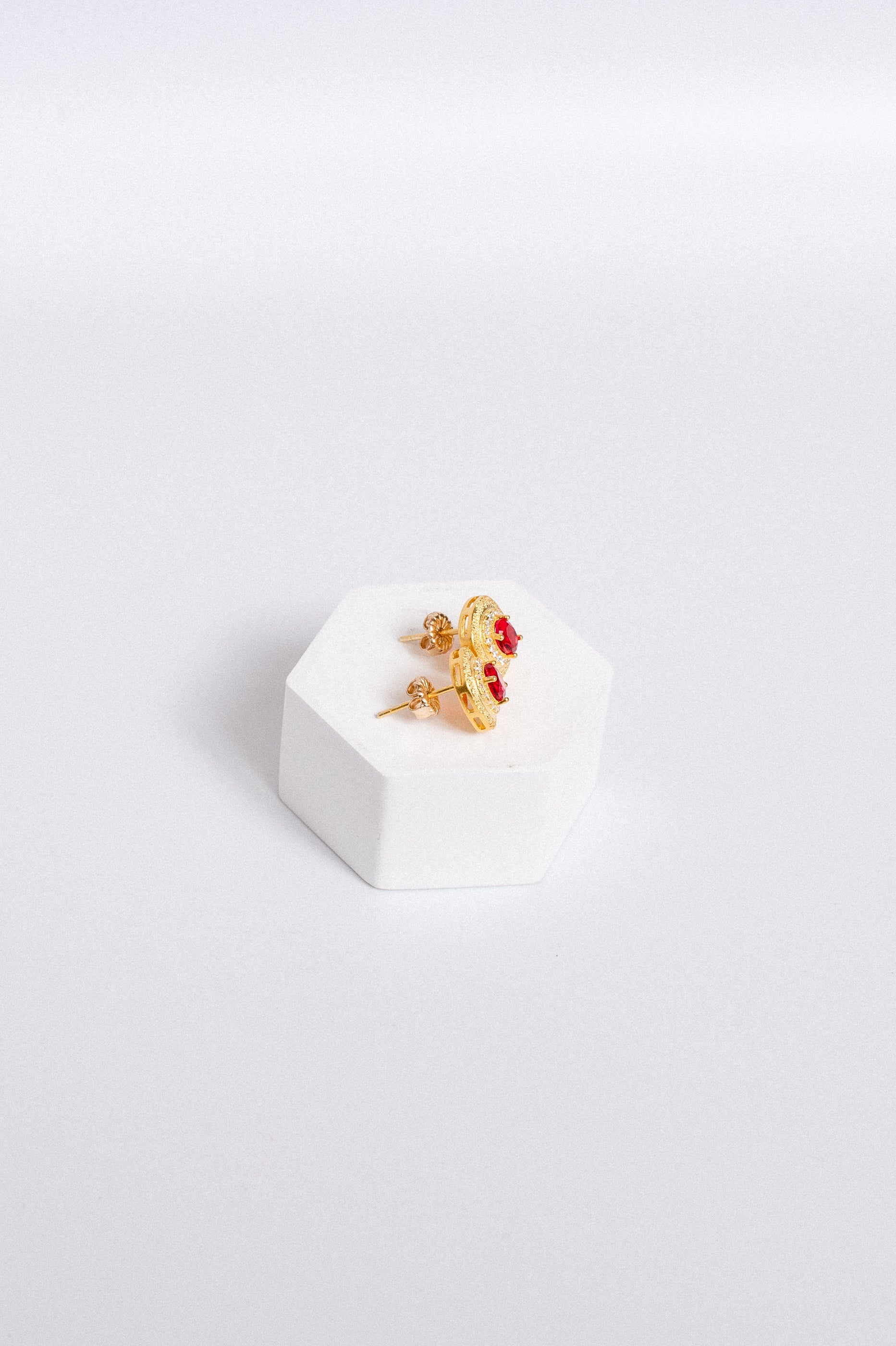 Sherwood Bridge Diamonds Berry Center Gold Studs