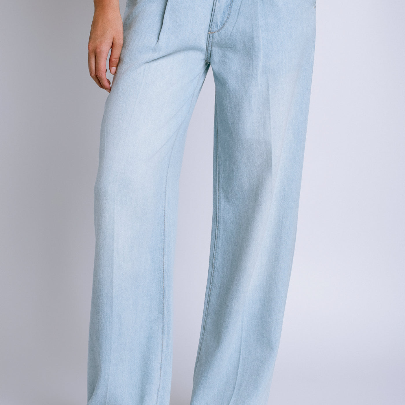 DL1961 Isabel Wide Leg Mid Rise