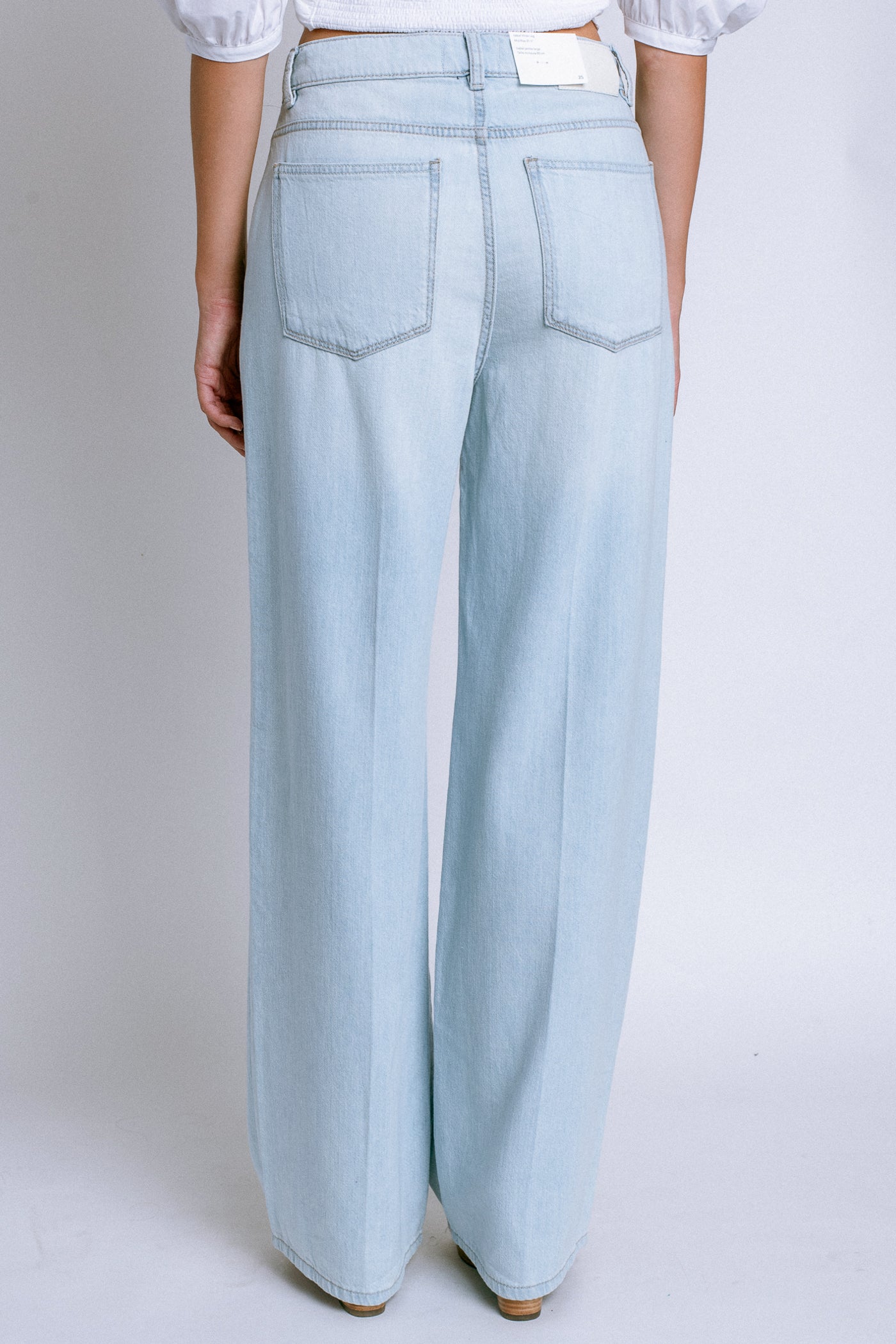 DL1961 Isabel Wide Leg Mid Rise