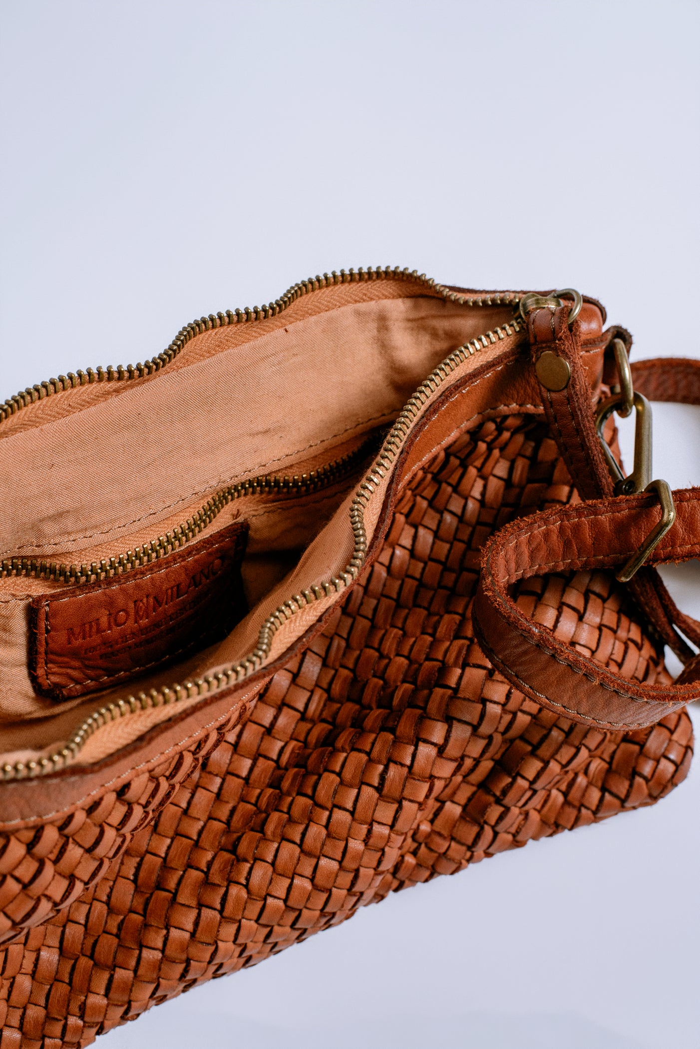 Milio Milano Intrecciato Shoulder Wristlet Strap Bag