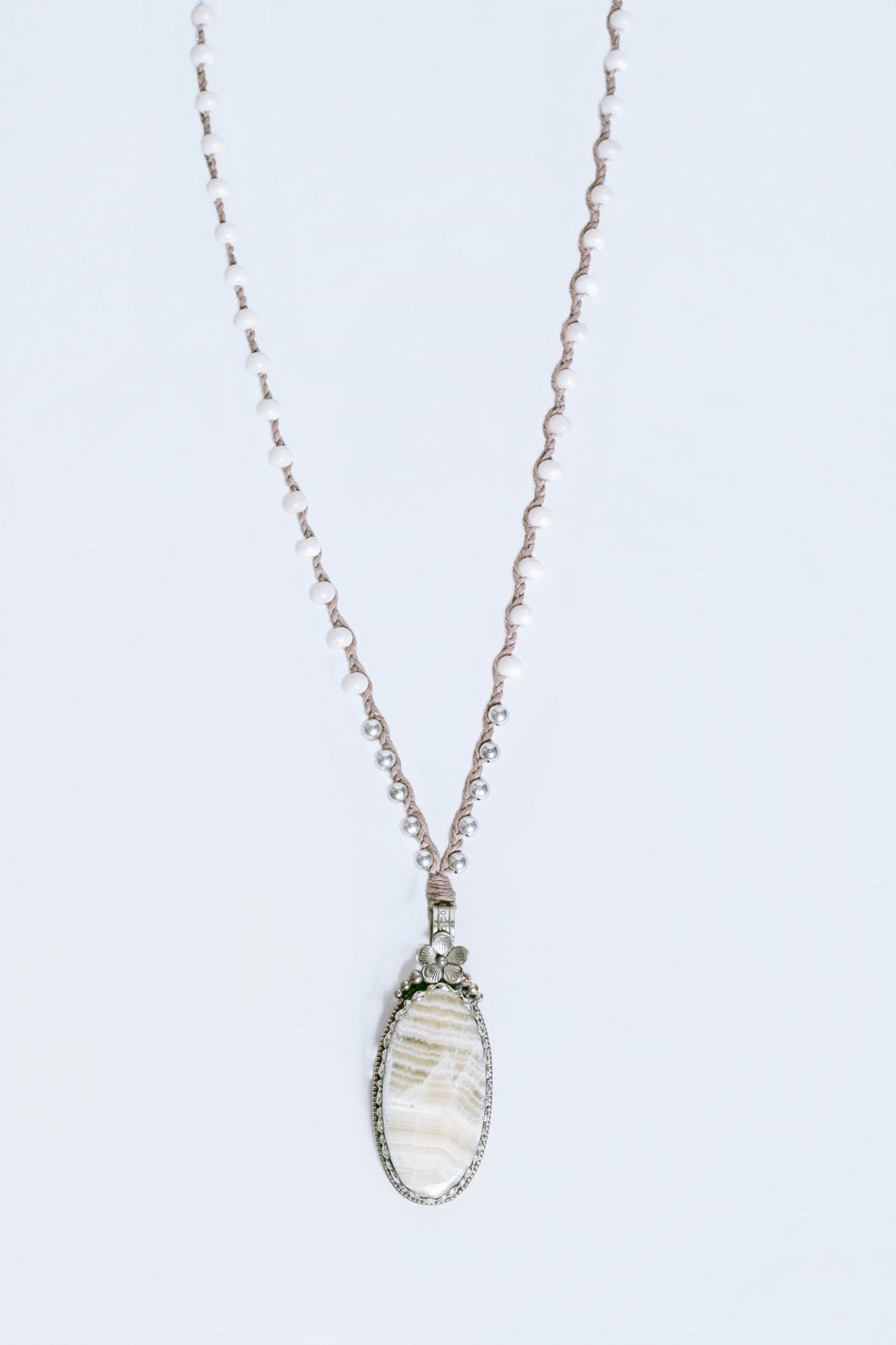 Jonas & Muse Cream Stone with Flower