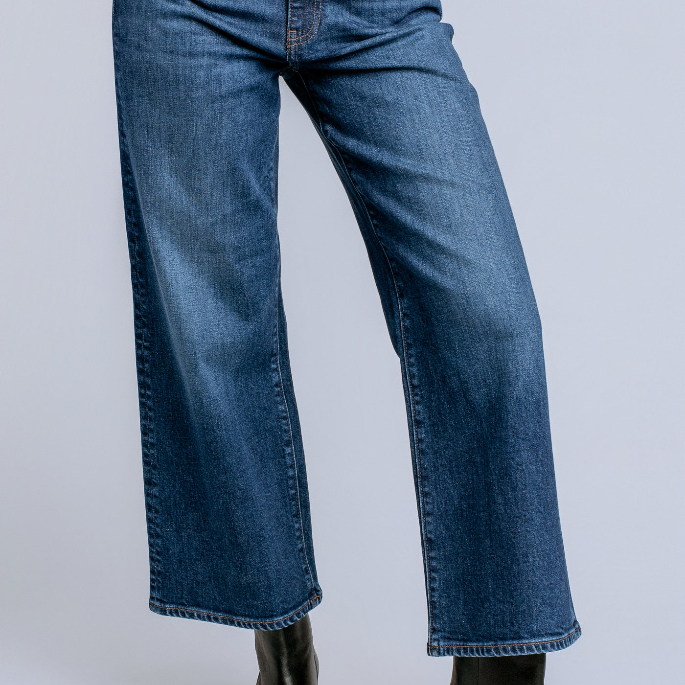 AG Jeans Saige Wide Leg Crop