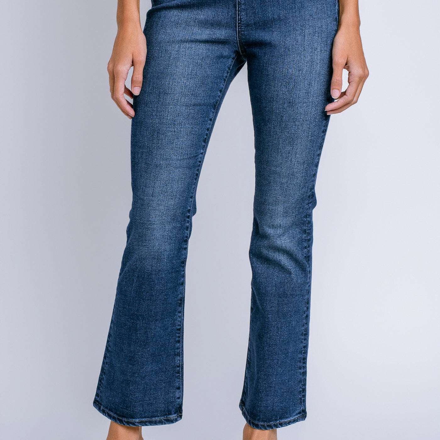 AG Jeans Farrah Boot Crop Pull-On