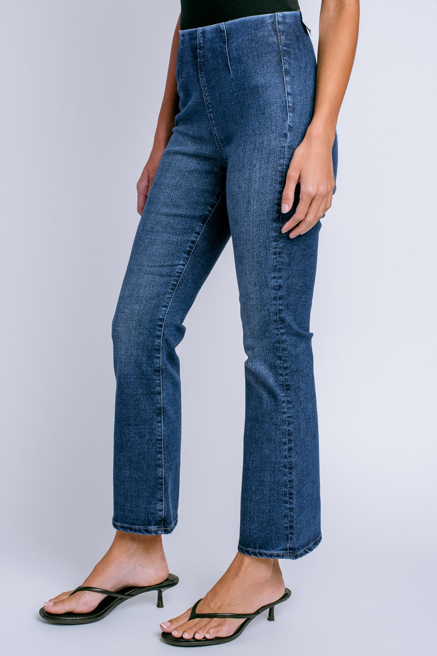 AG Jeans Farrah Boot Crop Pull-On