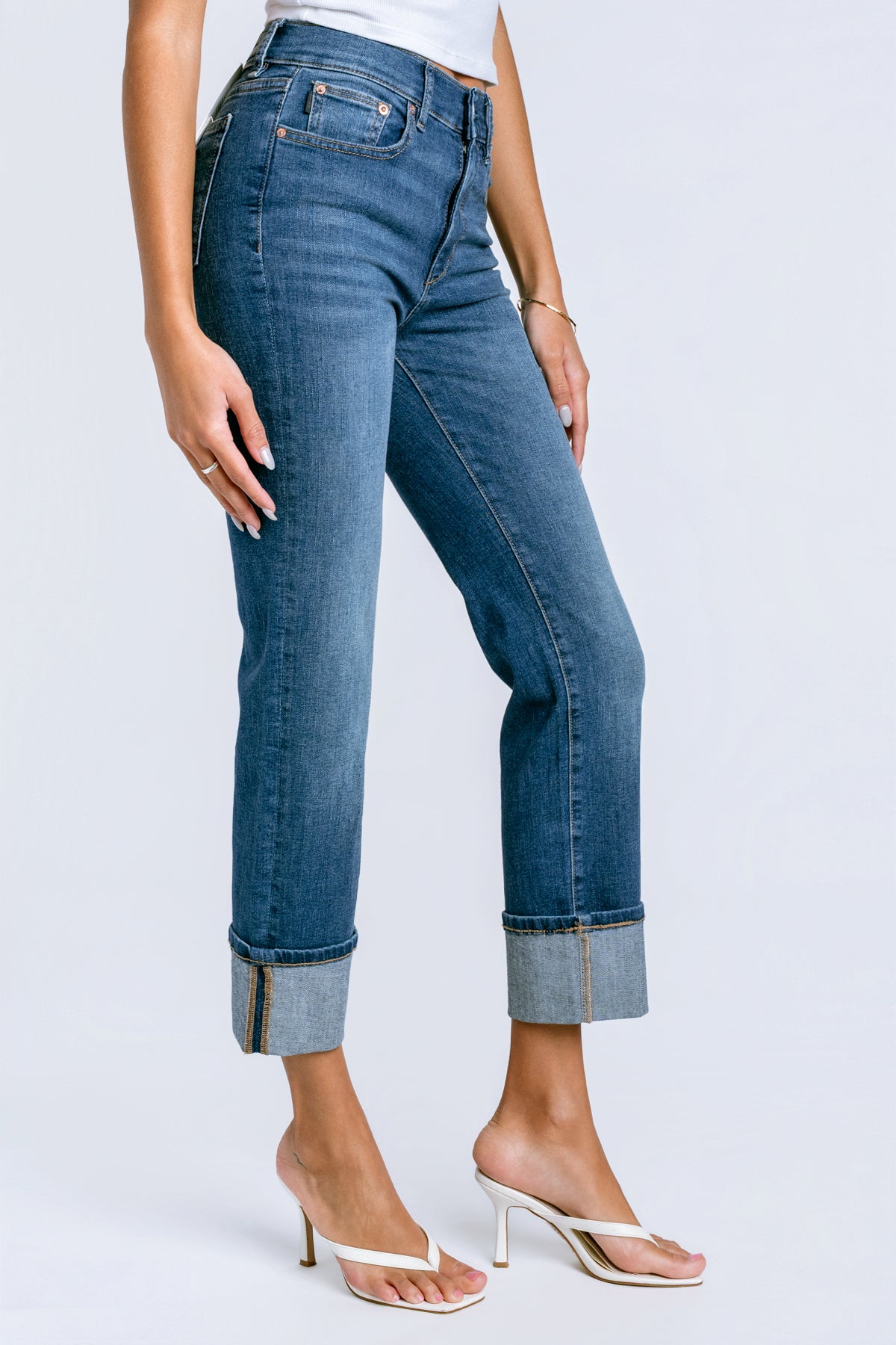 DL1961 Mara Straight Midrise Instasculpt Ankle