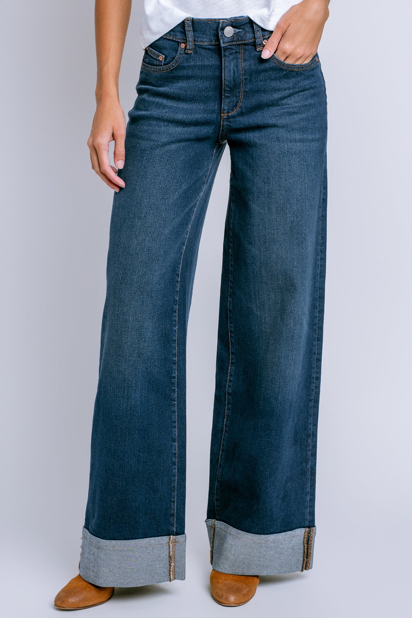 DL1961 Hepburn Mid Rise Wide Leg