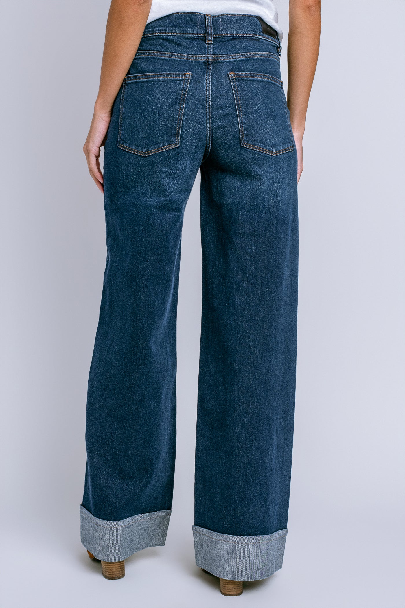 DL1961 Hepburn Mid Rise Wide Leg