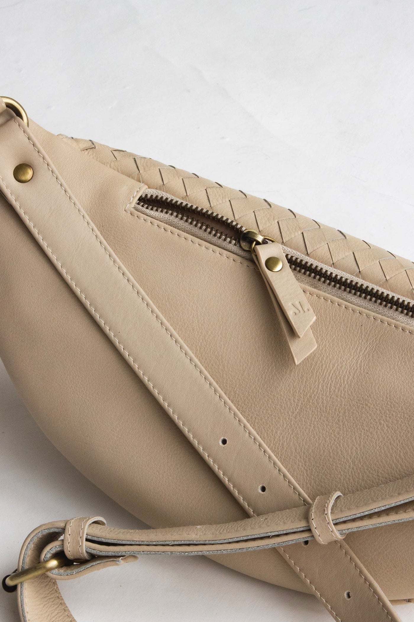 MANDRN Atlas Woven Leather Bag