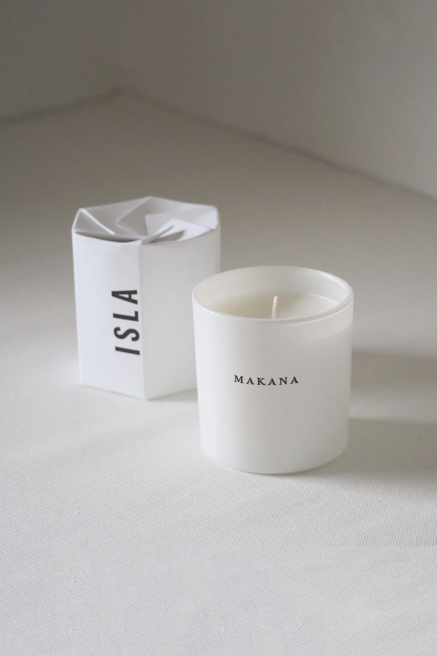 Makana Isla Pliage Candle